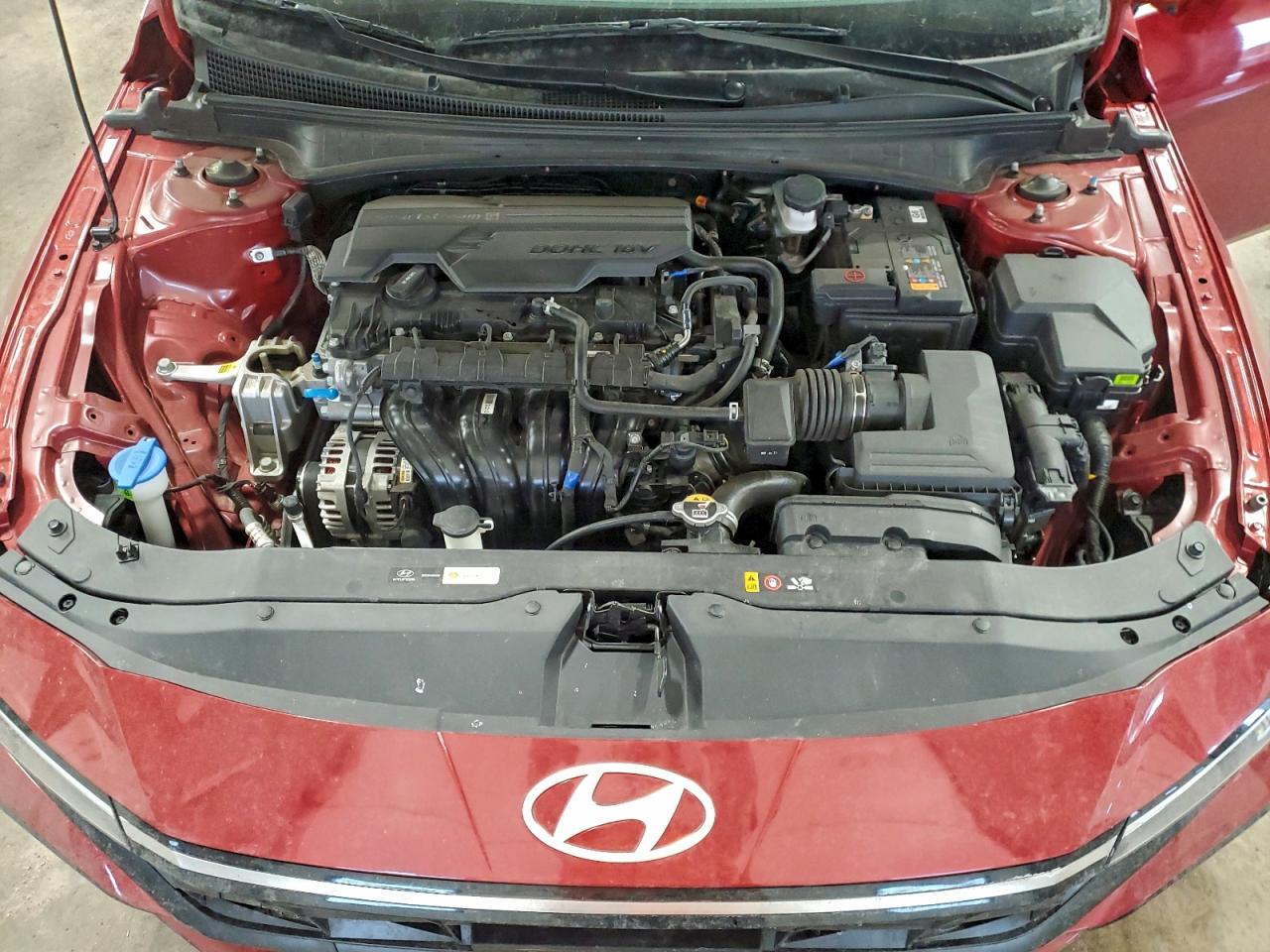 2025 HYUNDAI ELANTRA SEL photo 11