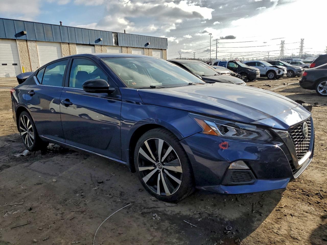 2019 NISSAN ALTIMA SR photo 4