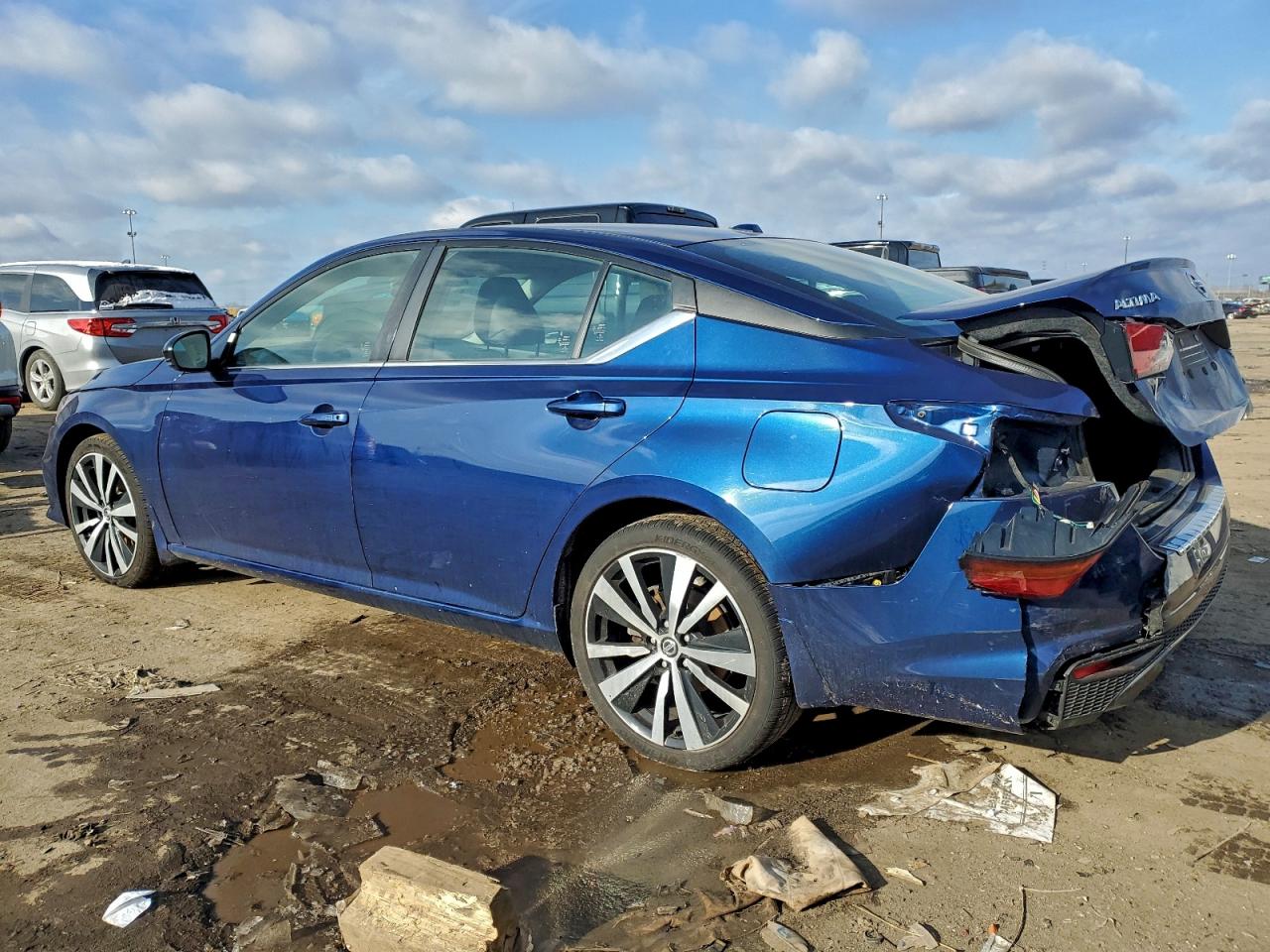 2019 NISSAN ALTIMA SR photo 2
