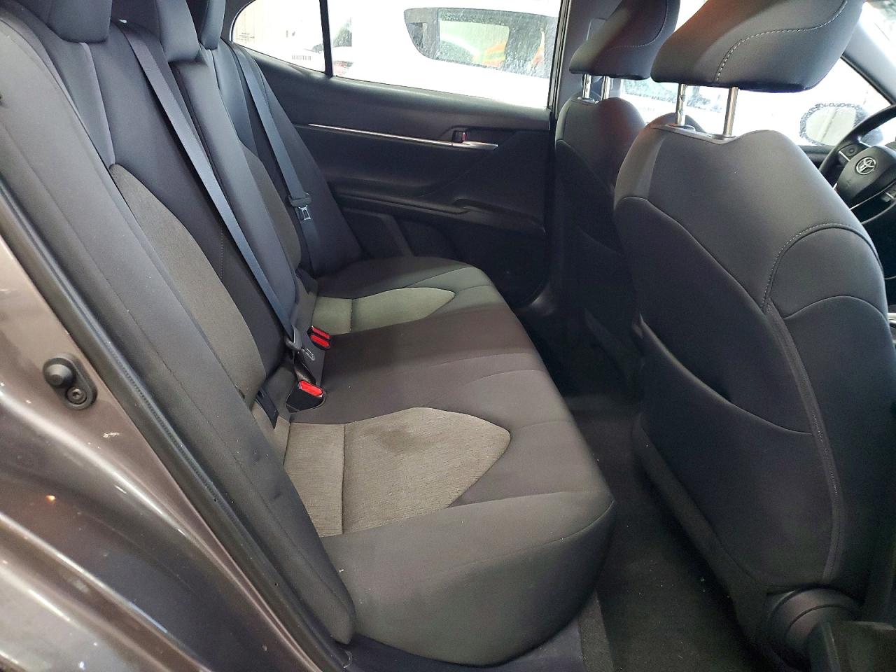 2024 TOYOTA CAMRY LE photo 10