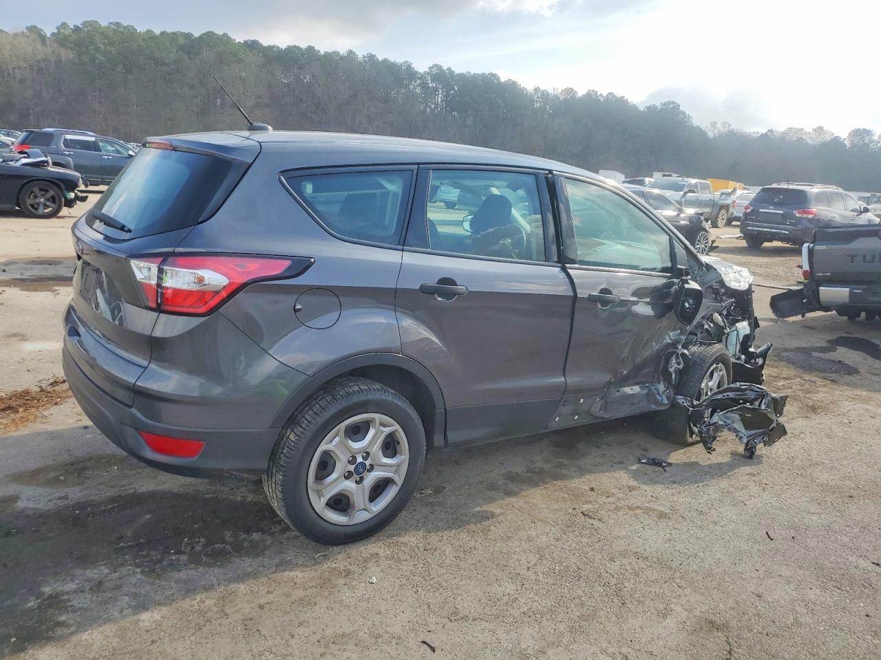 2018 FORD ESCAPE S photo 3