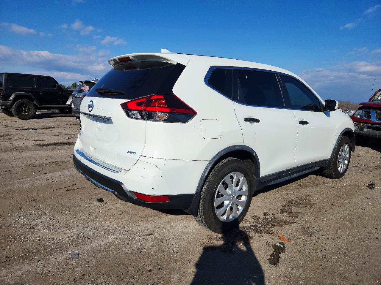 2018 NISSAN ROGUE S photo 3