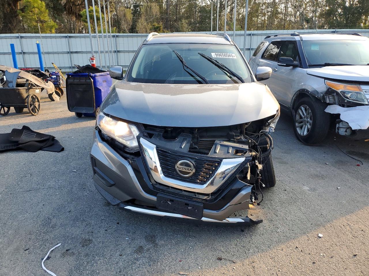 2018 NISSAN ROGUE S photo 9