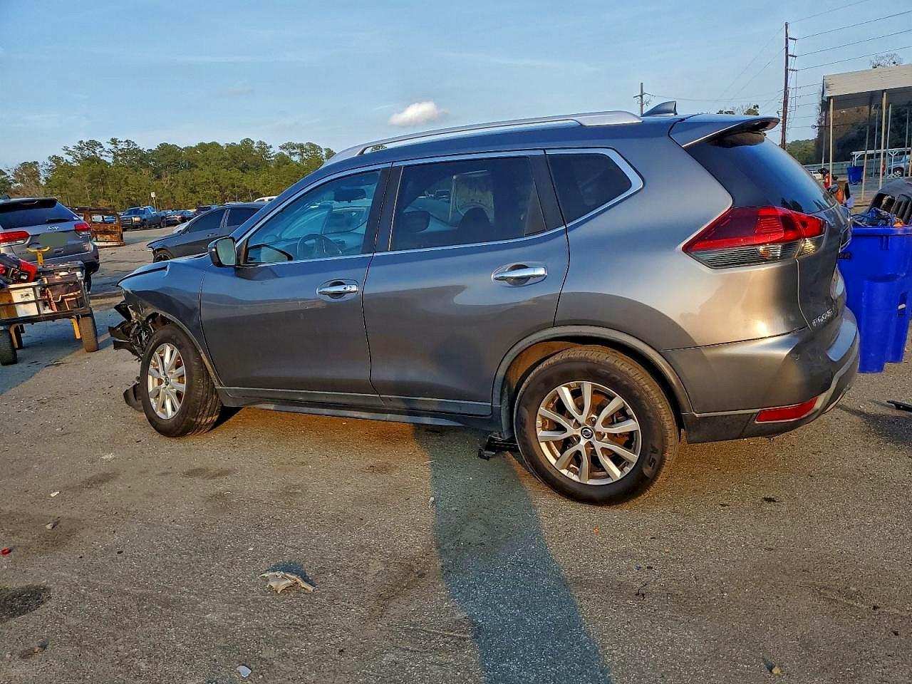 2018 NISSAN ROGUE S photo 3
