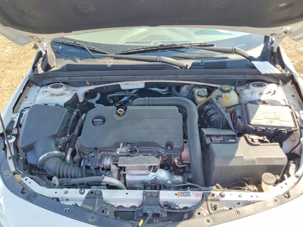 2017 CHEVROLET MALIBU LT photo 11