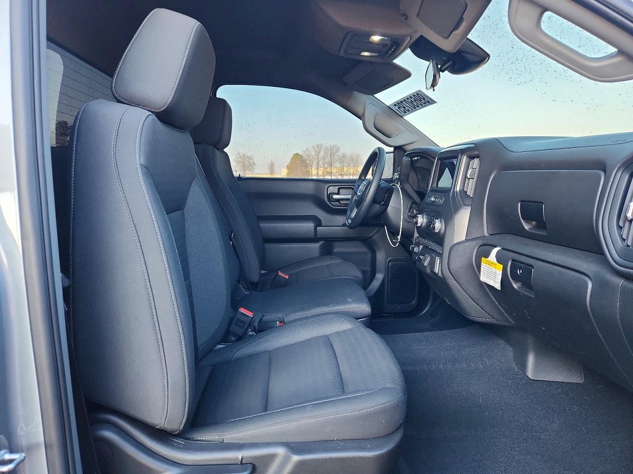 2025 GMC SIERRA K1500 photo 10