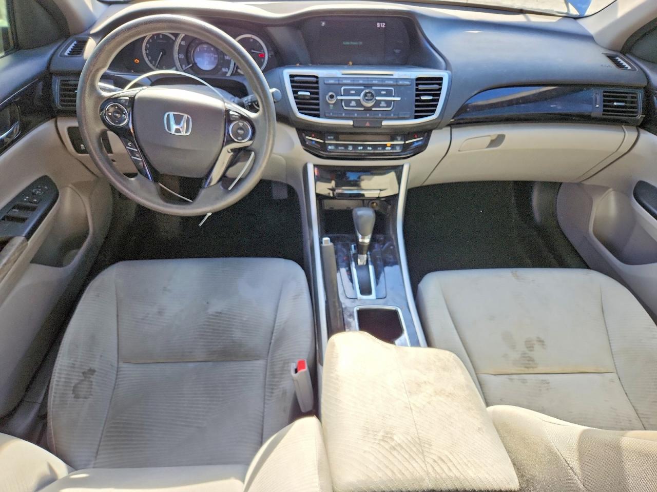 2017 HONDA ACCORD LX photo 29
