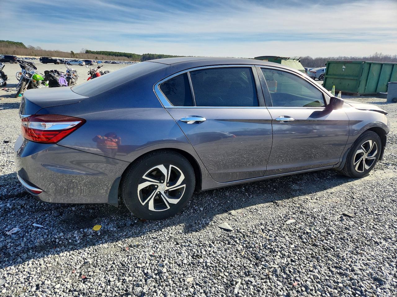 2017 HONDA ACCORD LX photo 9