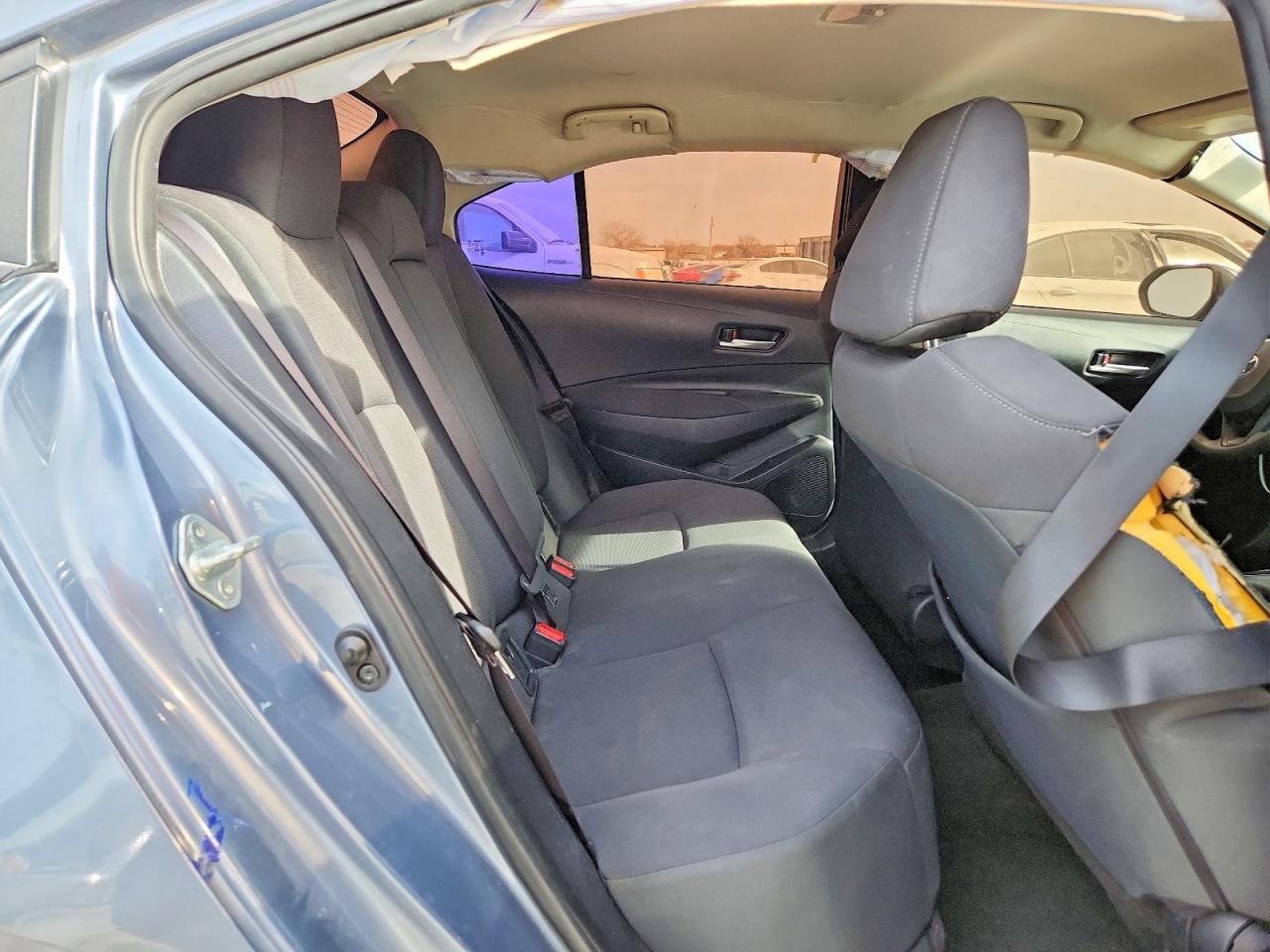 2020 TOYOTA COROLLA LE photo 10