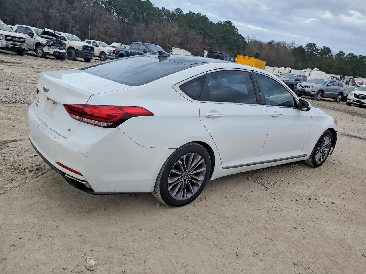 2015 HYUNDAI GENESIS 3.8L photo 3