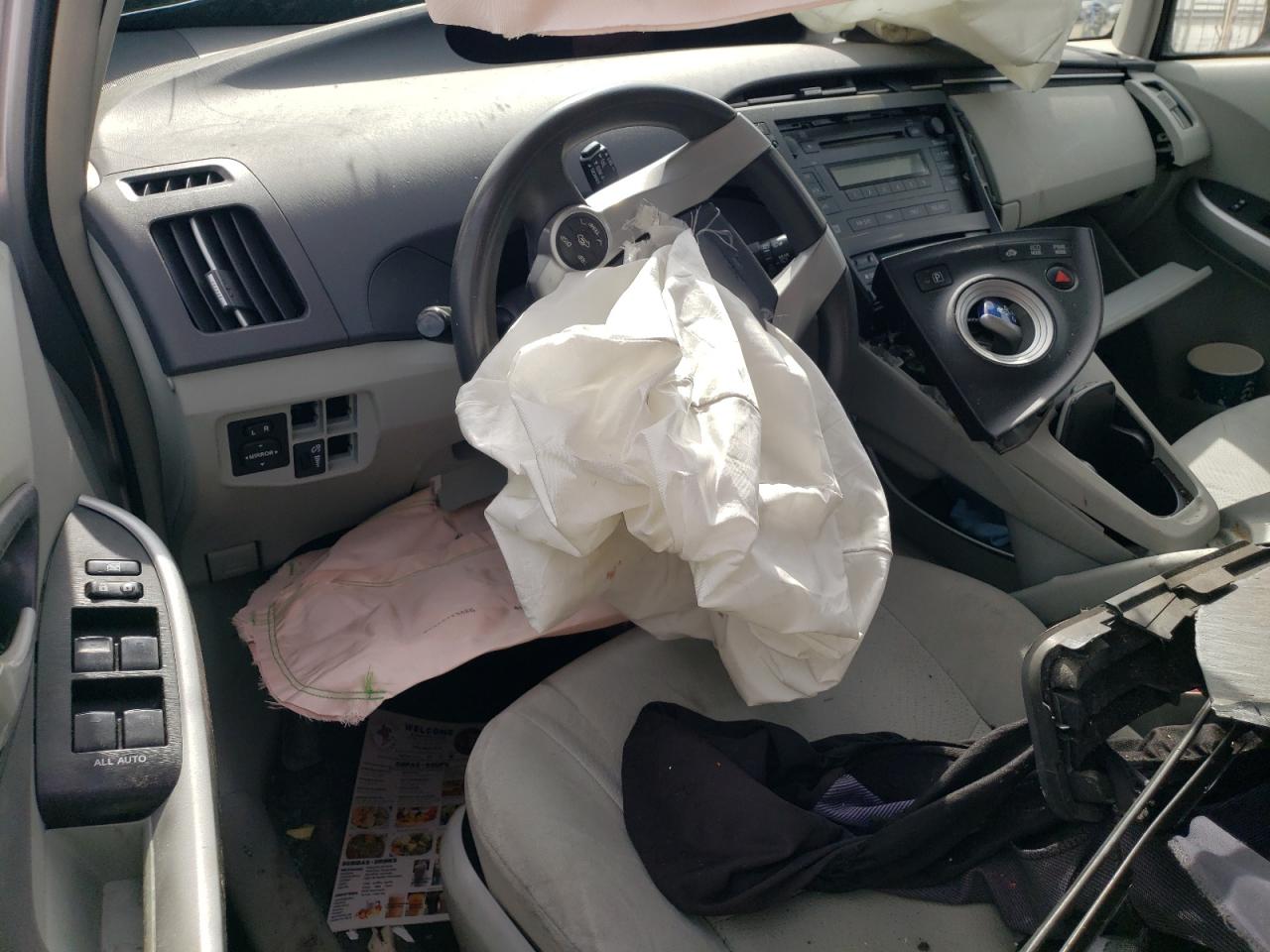 2011 TOYOTA PRIUS photo 8