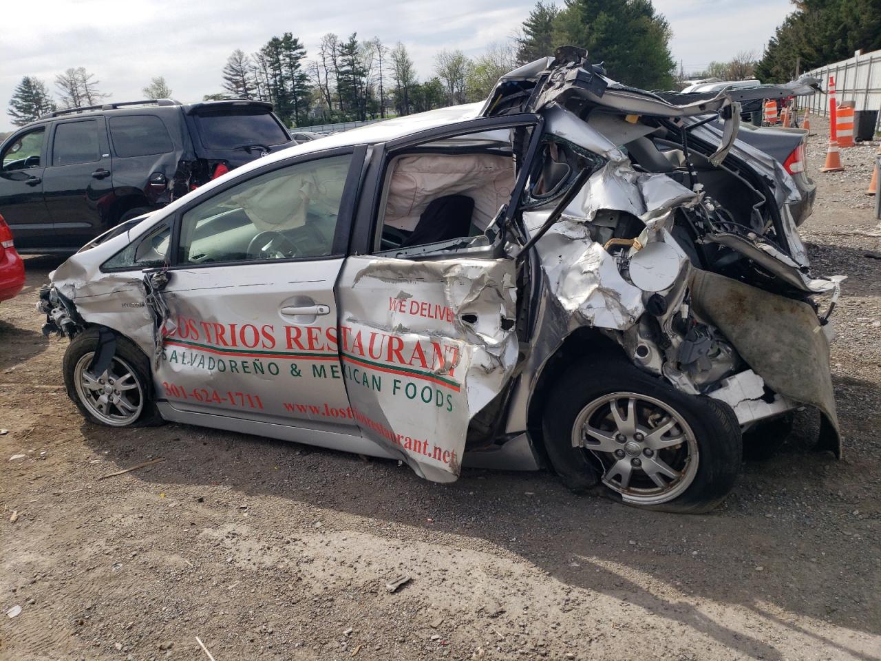 2011 TOYOTA PRIUS photo 2