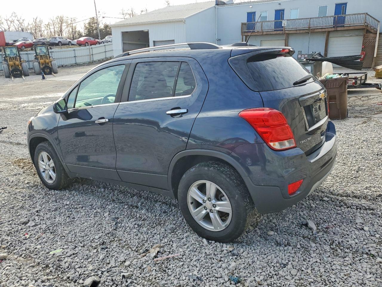 2018 CHEVROLET TRAX 1LT photo 2