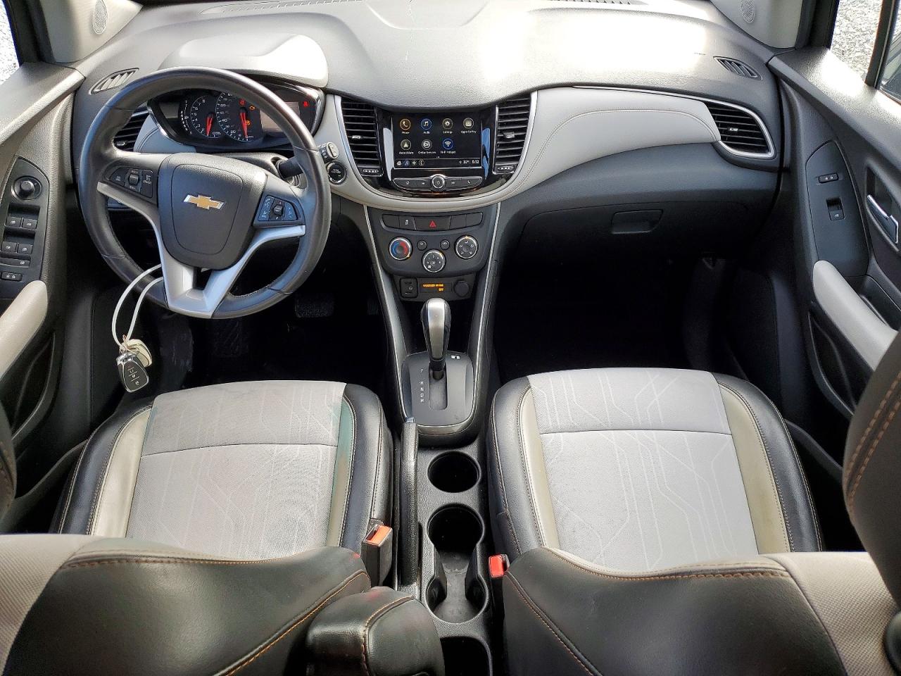 2018 CHEVROLET TRAX 1LT photo 8