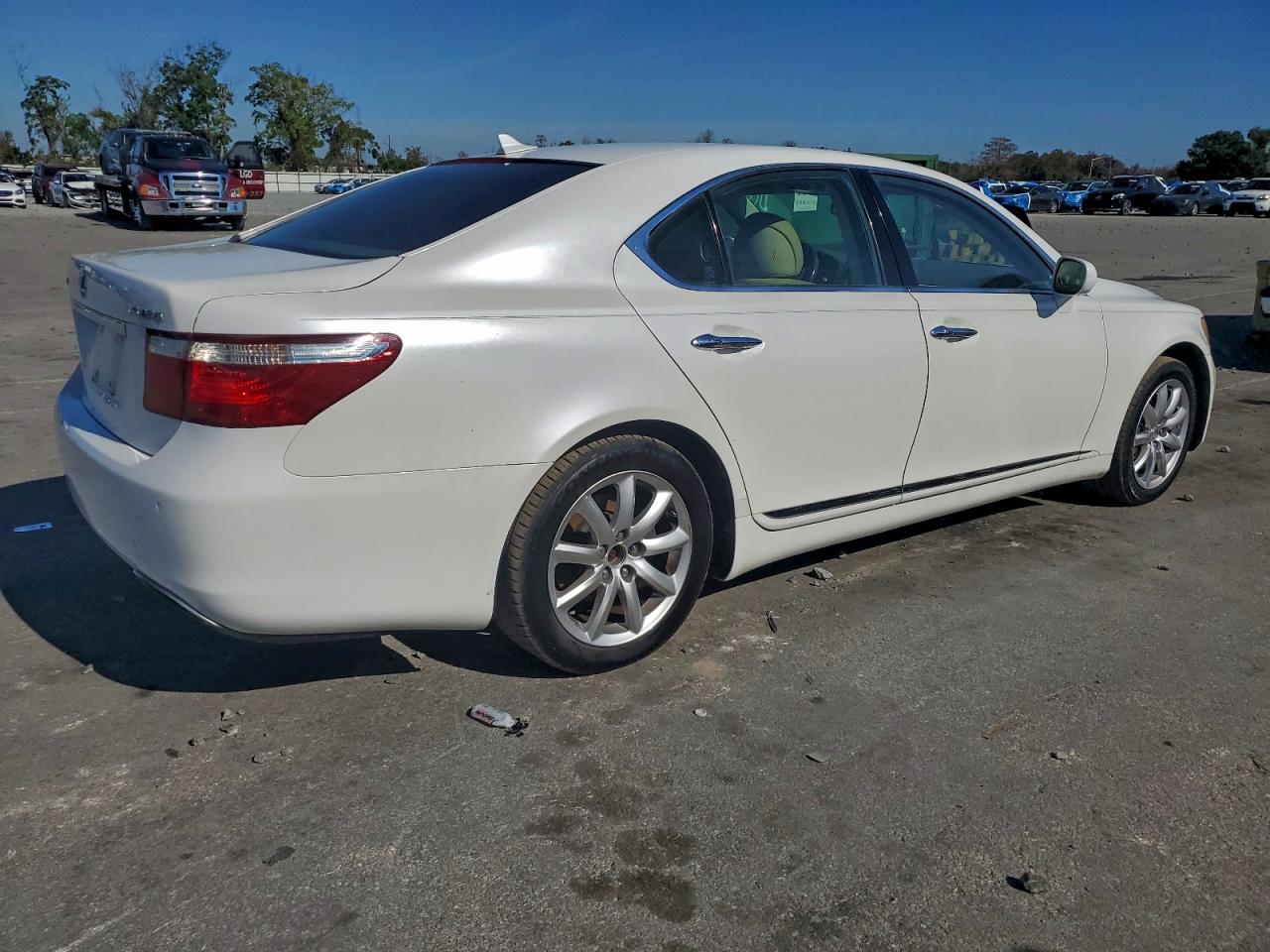 2009 LEXUS LS 460 photo 3