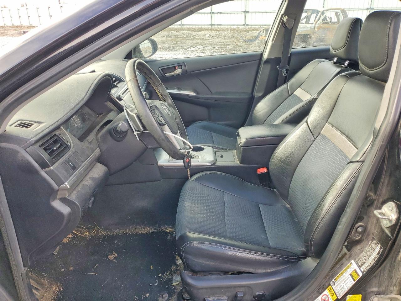 2014 TOYOTA CAMRY L photo 7