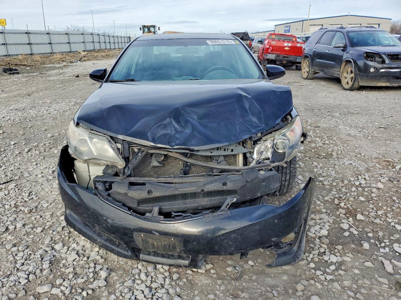 2014 TOYOTA CAMRY L photo 5