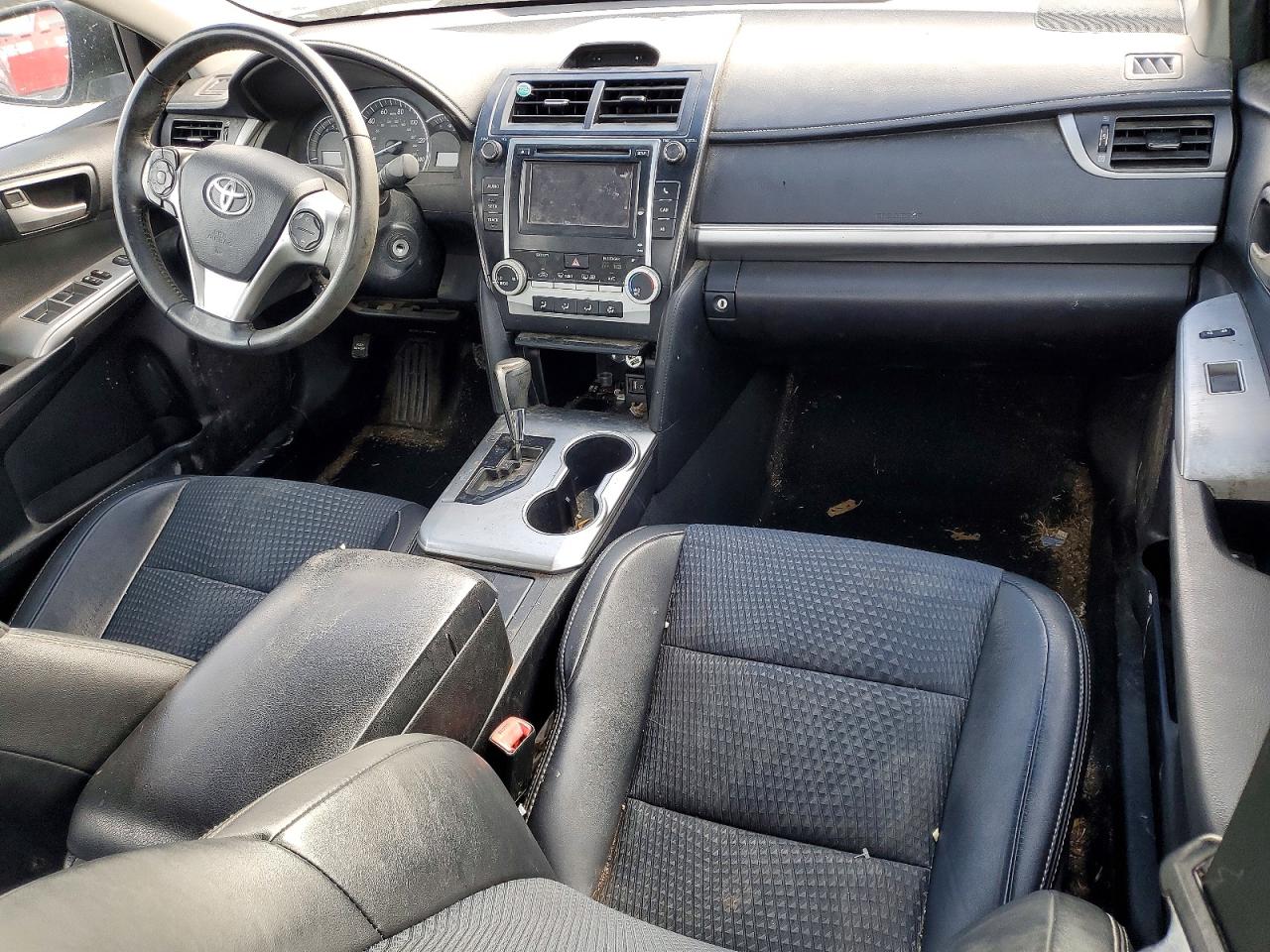 2014 TOYOTA CAMRY L photo 8
