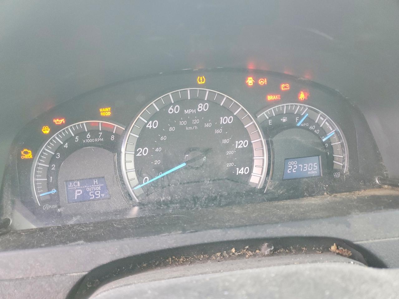 2014 TOYOTA CAMRY L photo 9