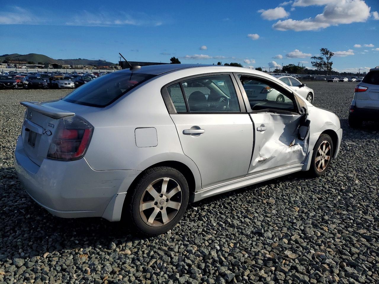 2012 NISSAN SENTRA 2.0 photo 3