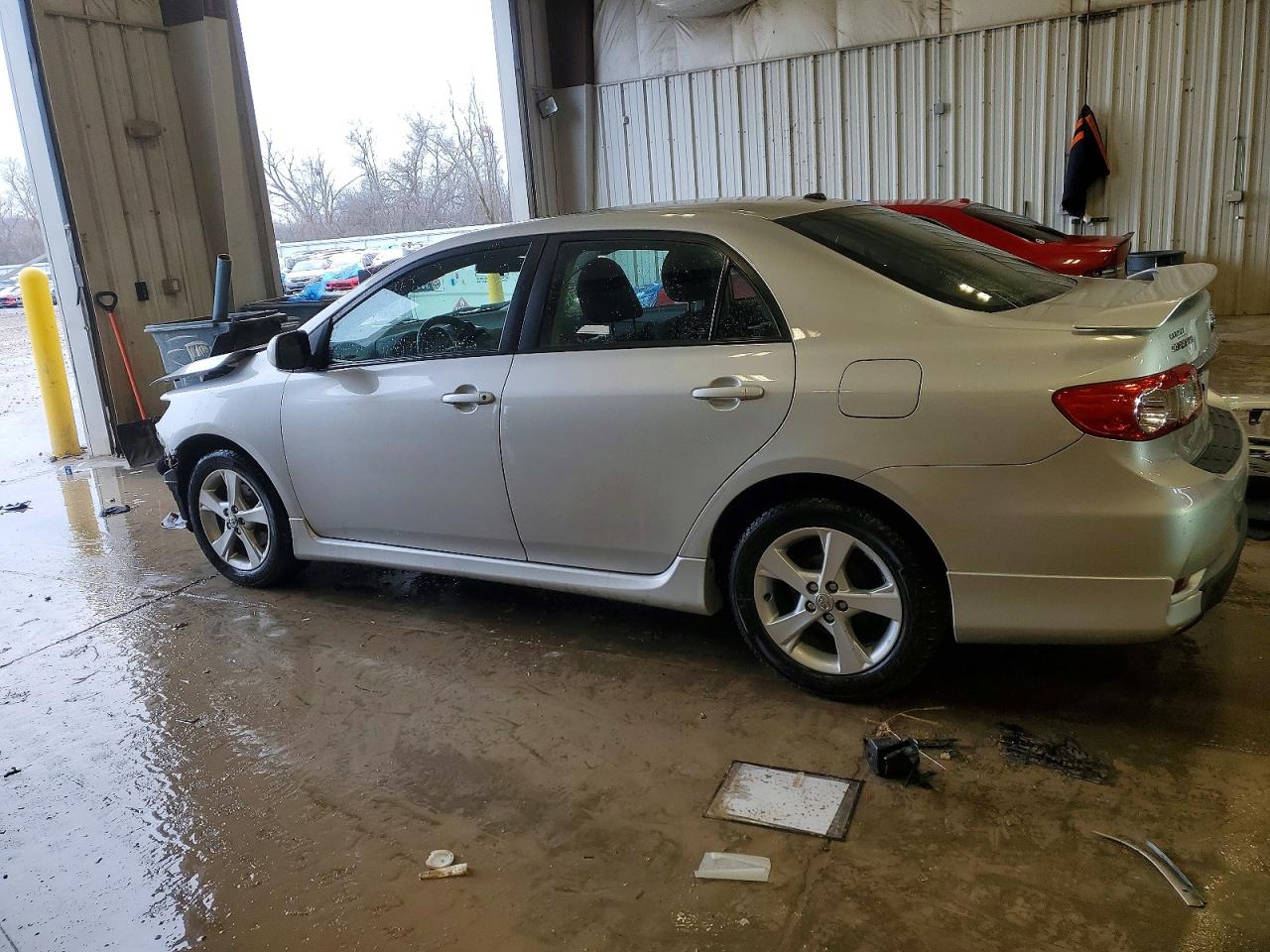 2012 TOYOTA COROLLA BASE photo 2