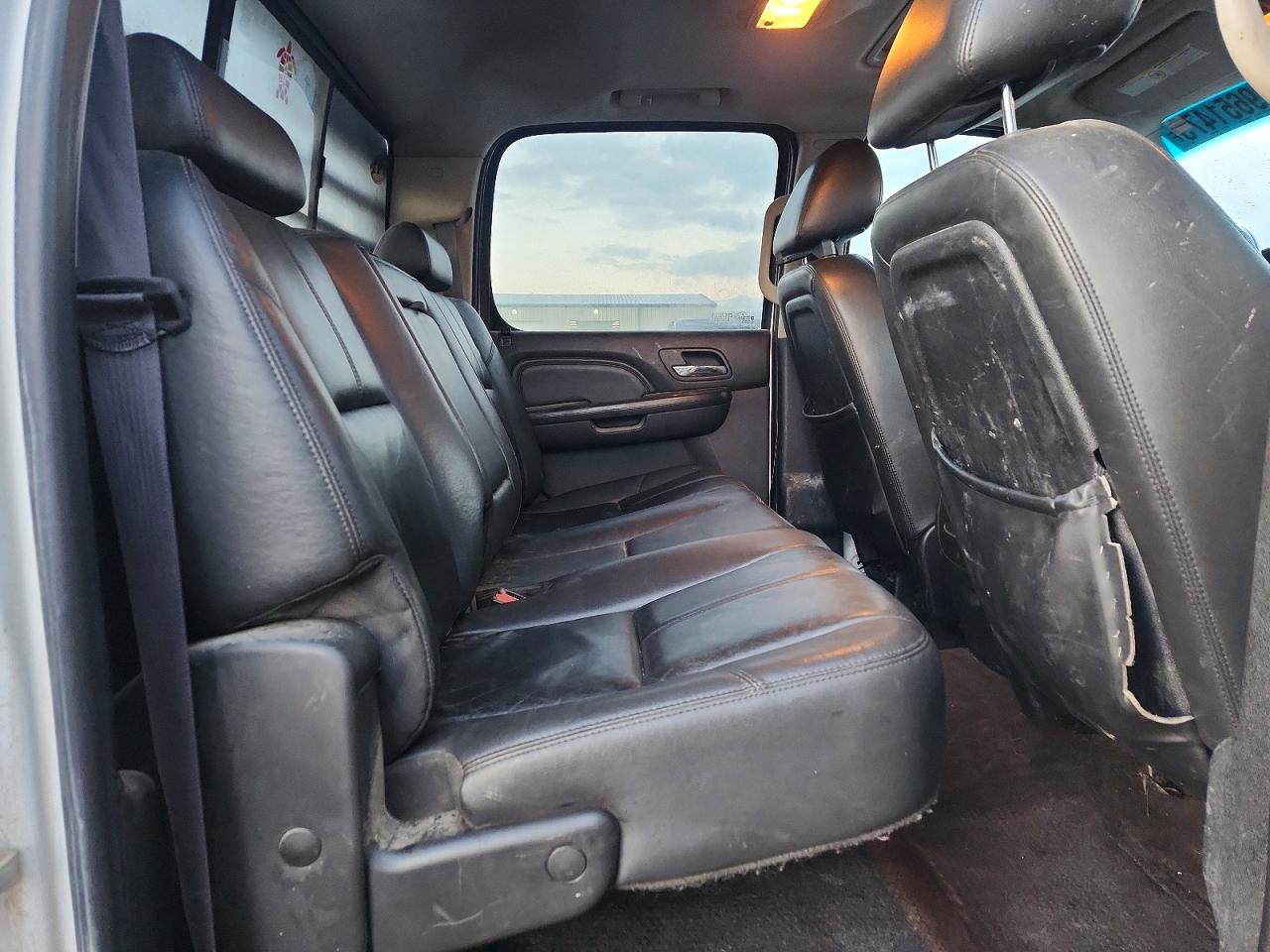2011 GMC SIERRA K3500 DENALI photo 10
