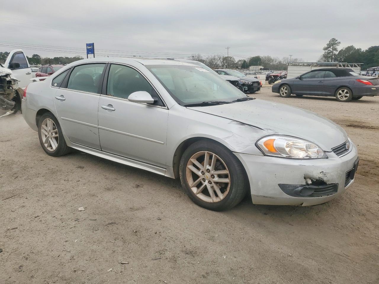 2011 CHEVROLET IMPALA LTZ photo 4
