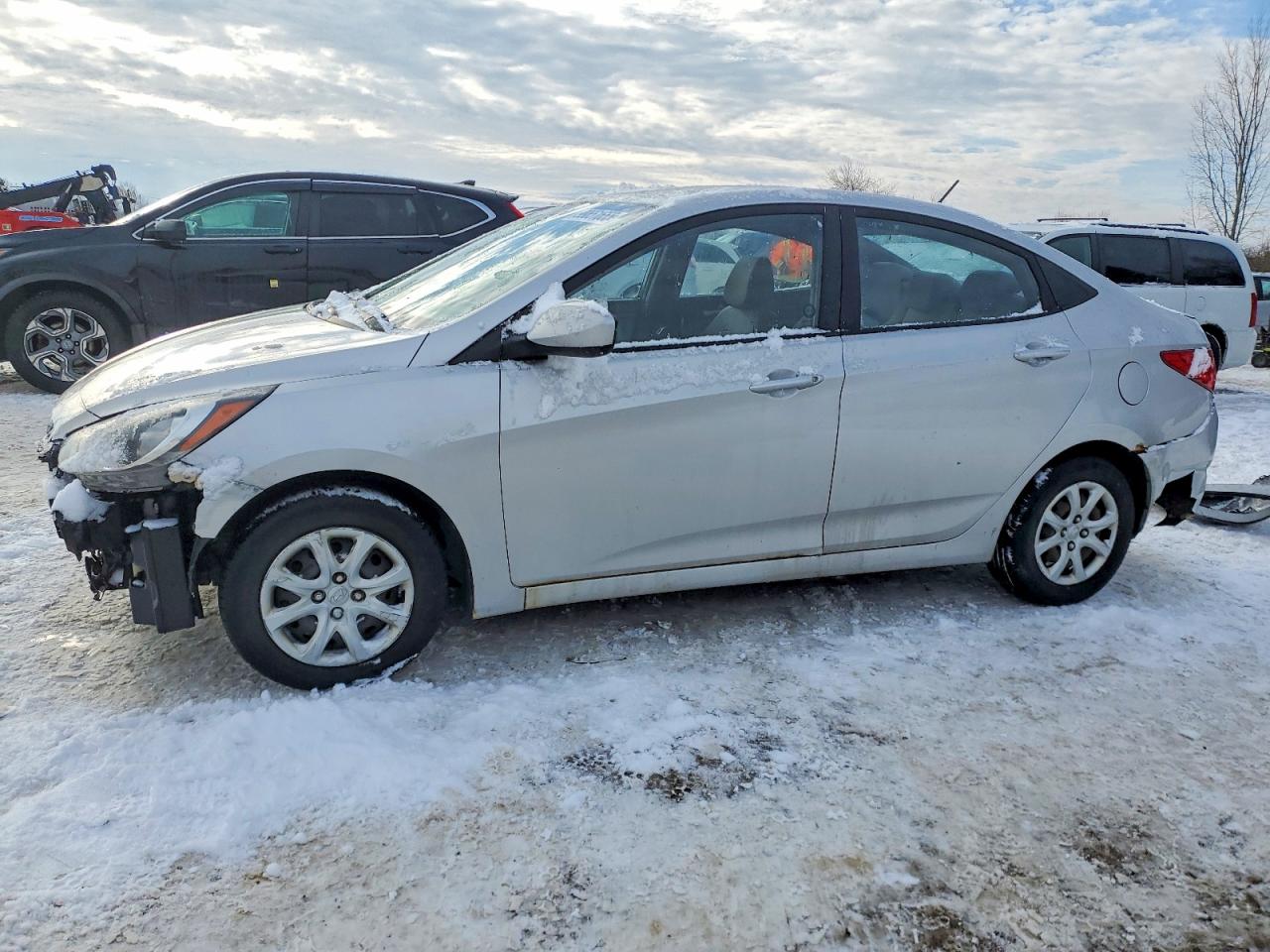 2012 HYUNDAI ACCENT