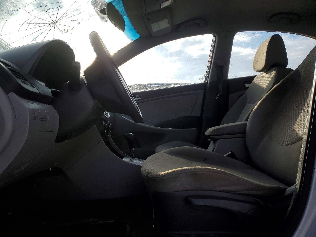 2012 HYUNDAI ACCENT GLS photo 7