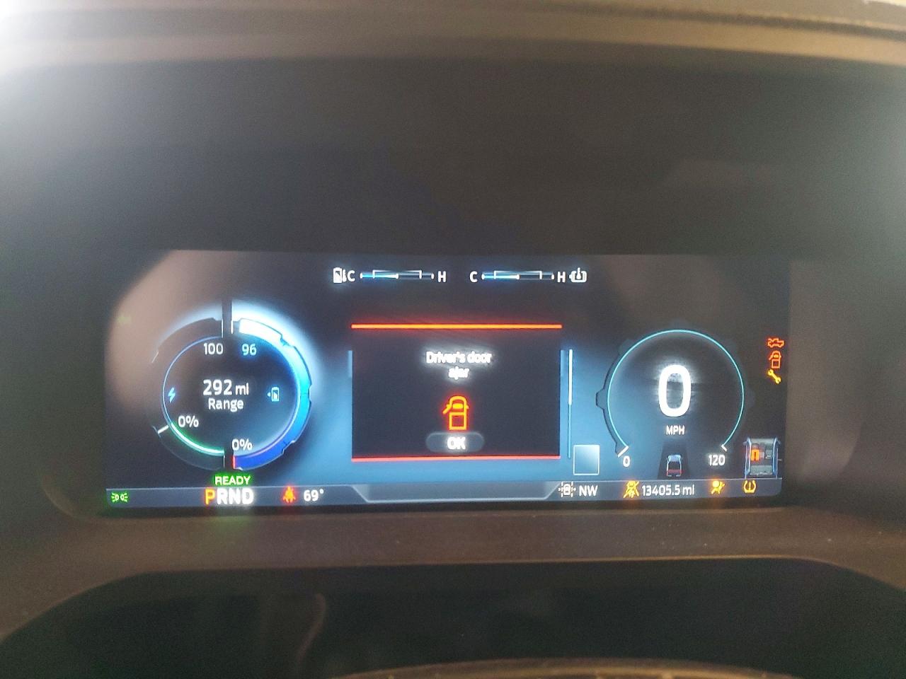 2024 FORD F150 LIGHTNING XLT photo 9