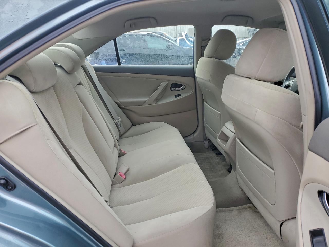 2009 TOYOTA CAMRY BASE photo 10