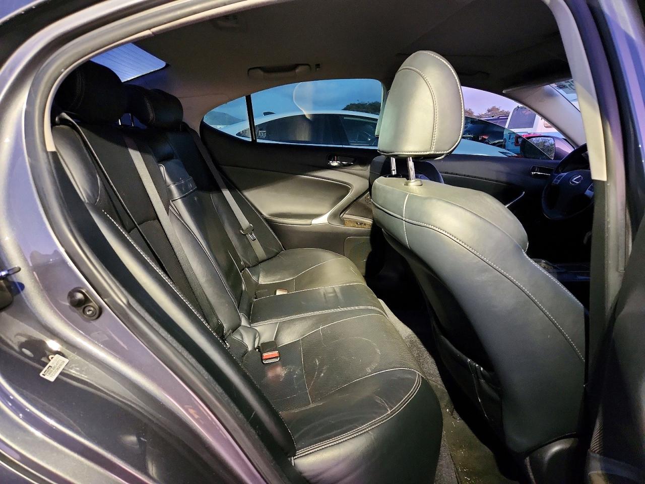 2012 LEXUS IS 250 photo 10