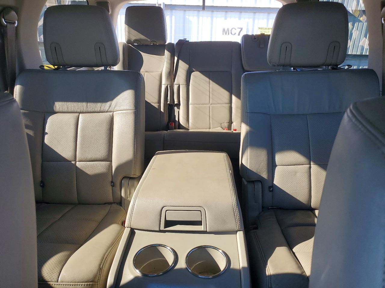 2008 LINCOLN NAVIGATOR photo 10