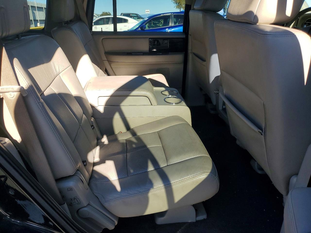 2008 LINCOLN NAVIGATOR photo 11