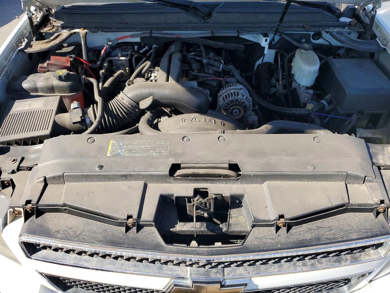 2011 CHEVROLET SUBURBAN K2500 LS photo 12