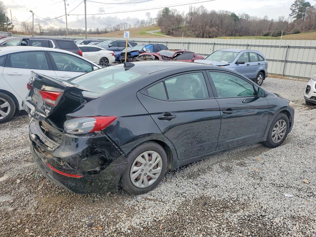 2017 HYUNDAI ELANTRA SE photo 3