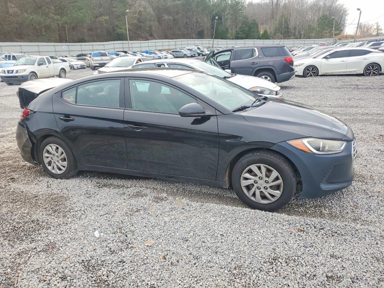 2017 HYUNDAI ELANTRA SE photo 4