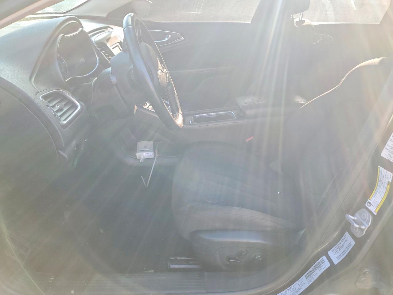 2015 CHRYSLER 200 LIMITED photo 7