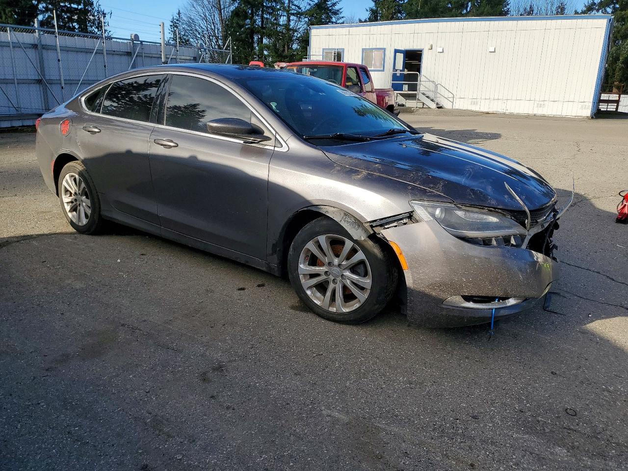 2015 CHRYSLER 200 LIMITED photo 4