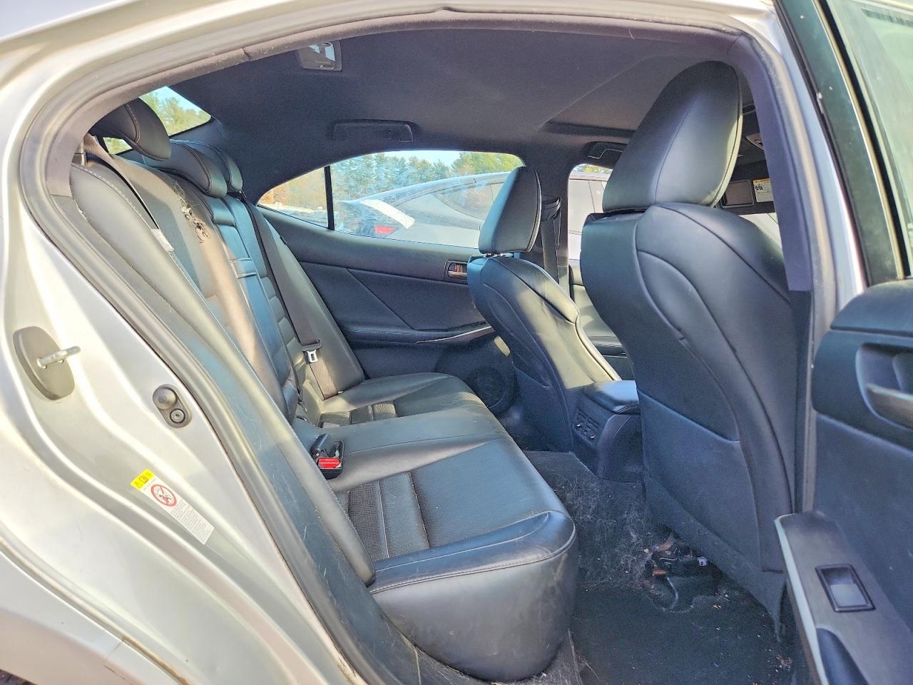 2019 LEXUS IS 350 photo 10