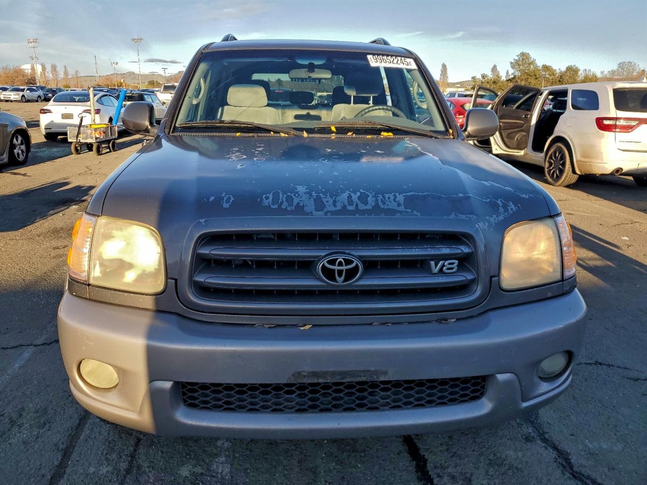 2004 TOYOTA SEQUOIA SR5 photo 5