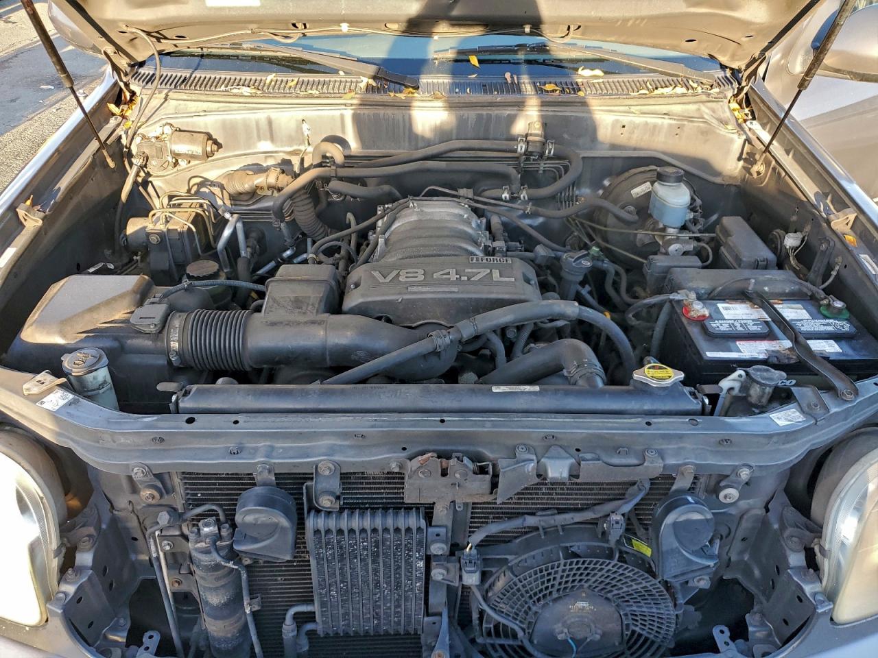 2004 TOYOTA SEQUOIA SR5 photo 12