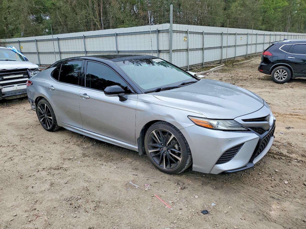 2018 TOYOTA CAMRY XSE photo 4