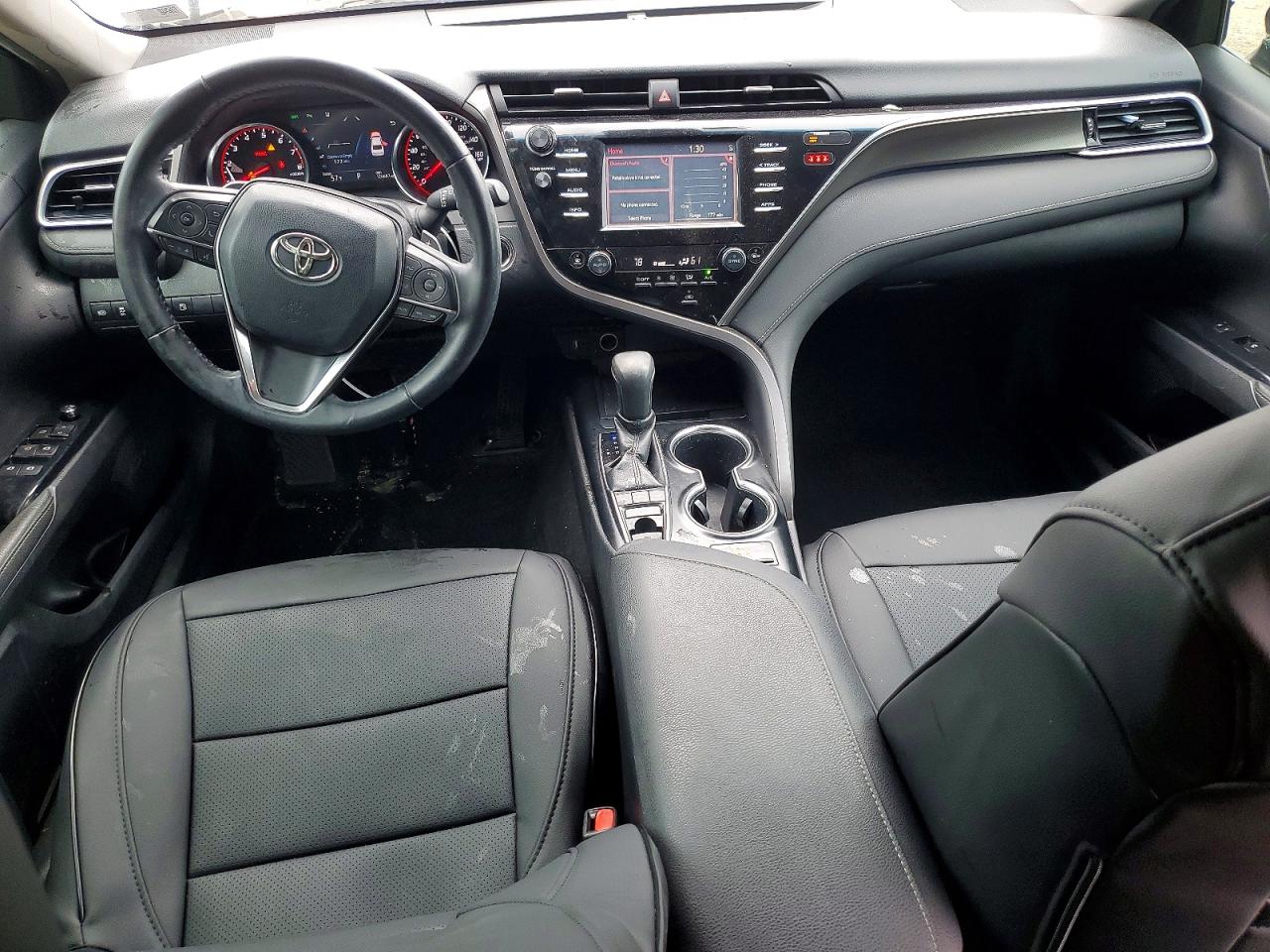 2018 TOYOTA CAMRY XSE photo 8