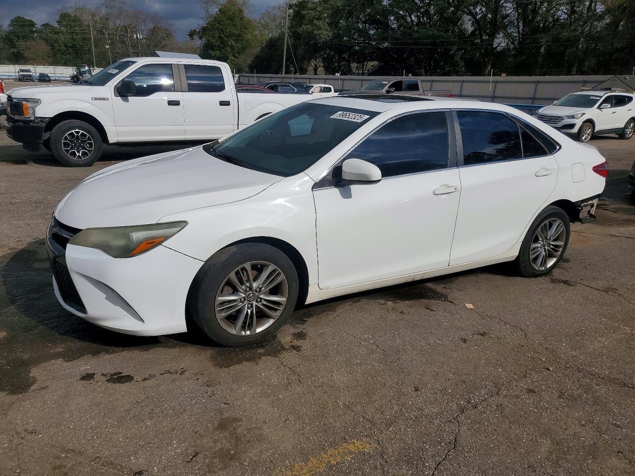 2016 TOYOTA CAMRY