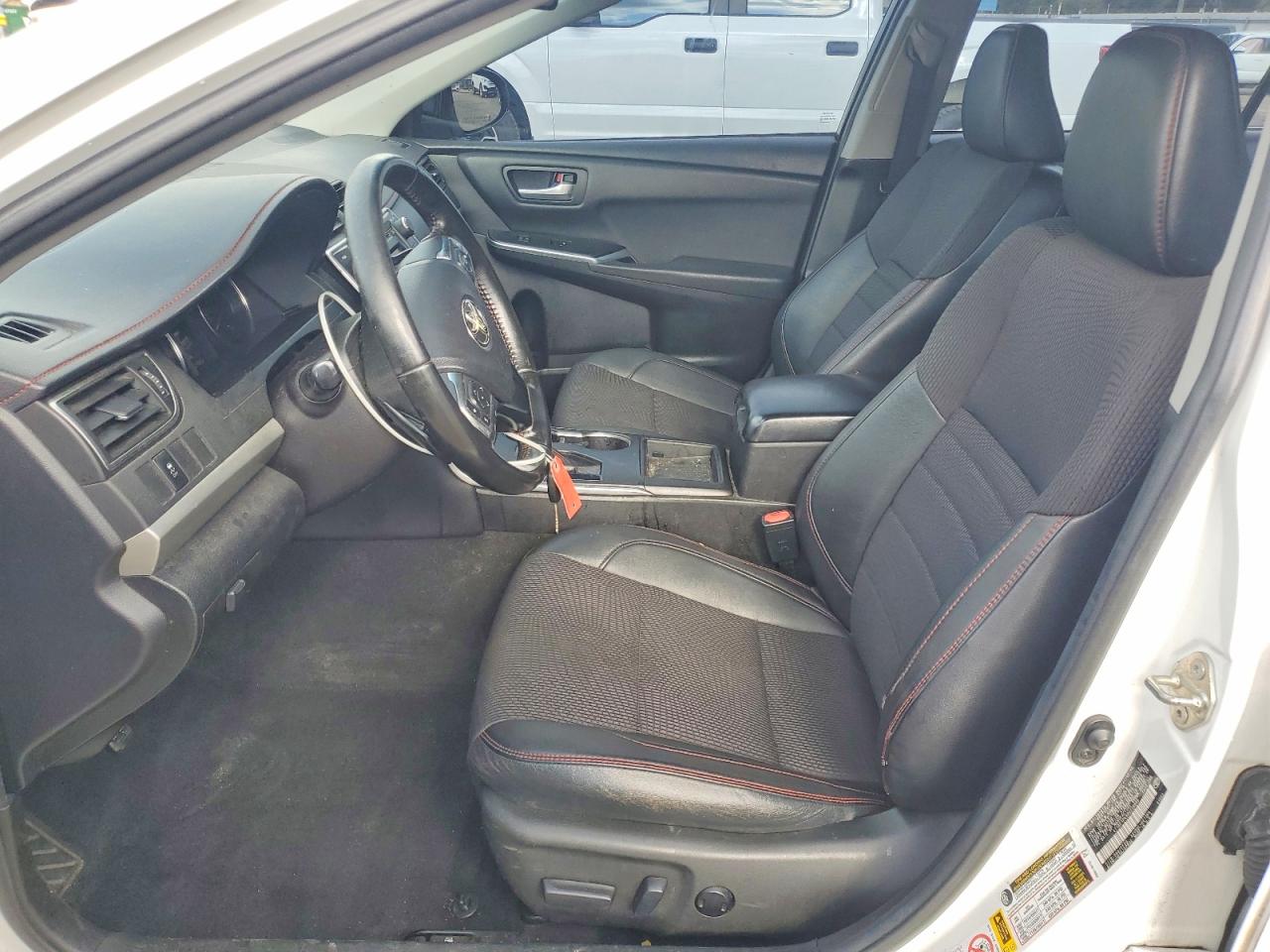 2016 TOYOTA CAMRY LE photo 7