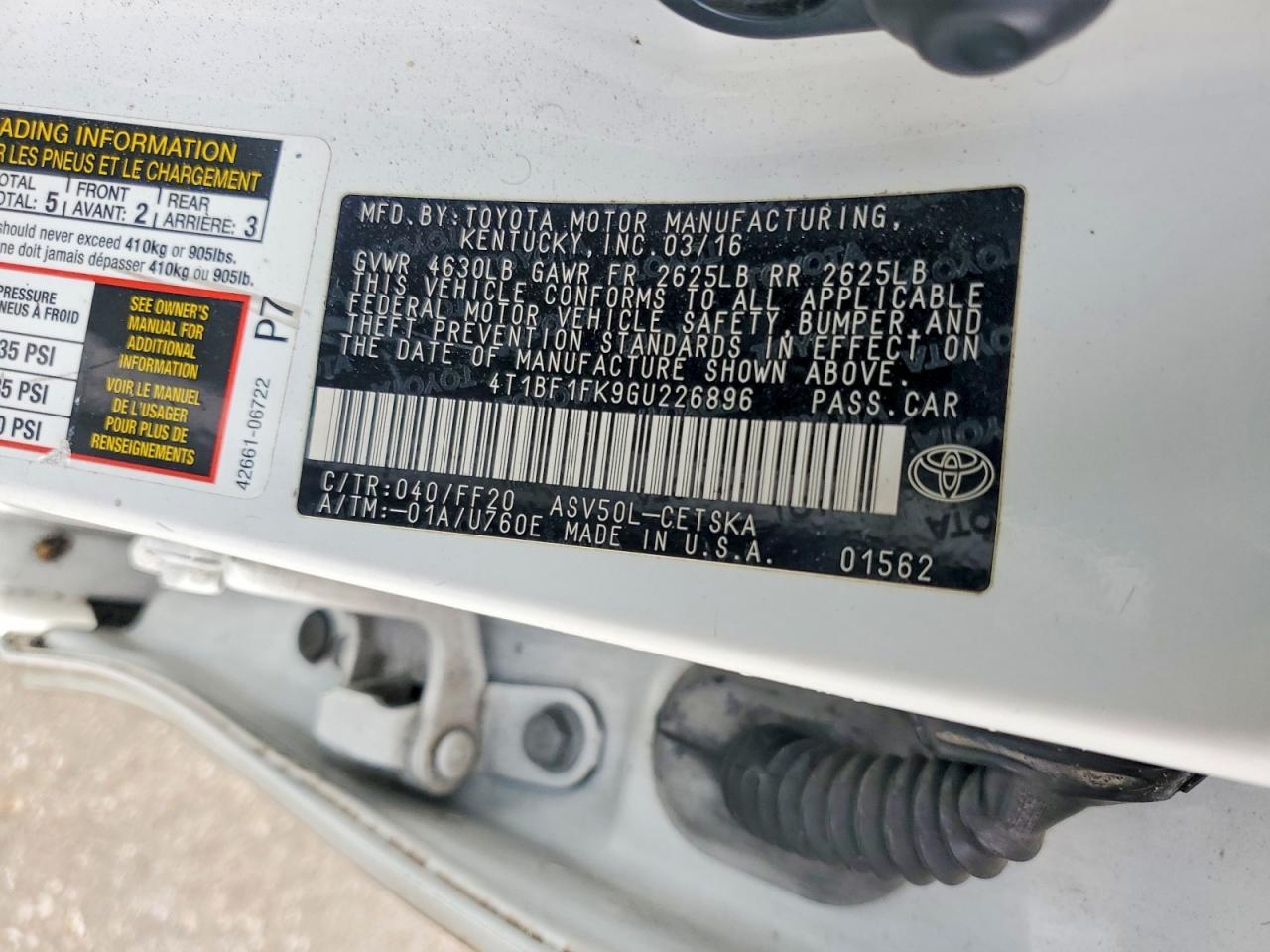 2016 TOYOTA CAMRY LE photo 12