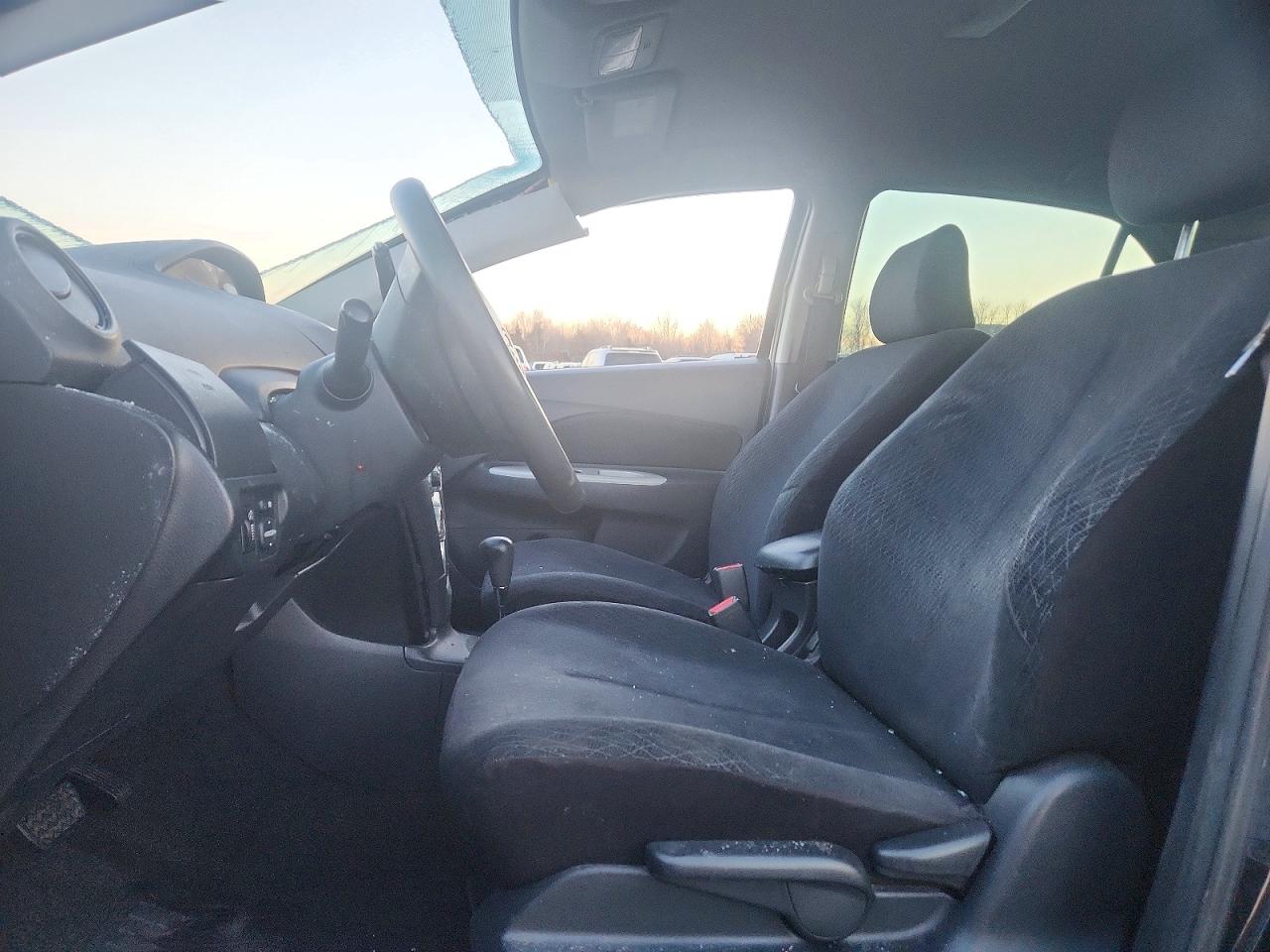 2008 TOYOTA YARIS photo 7