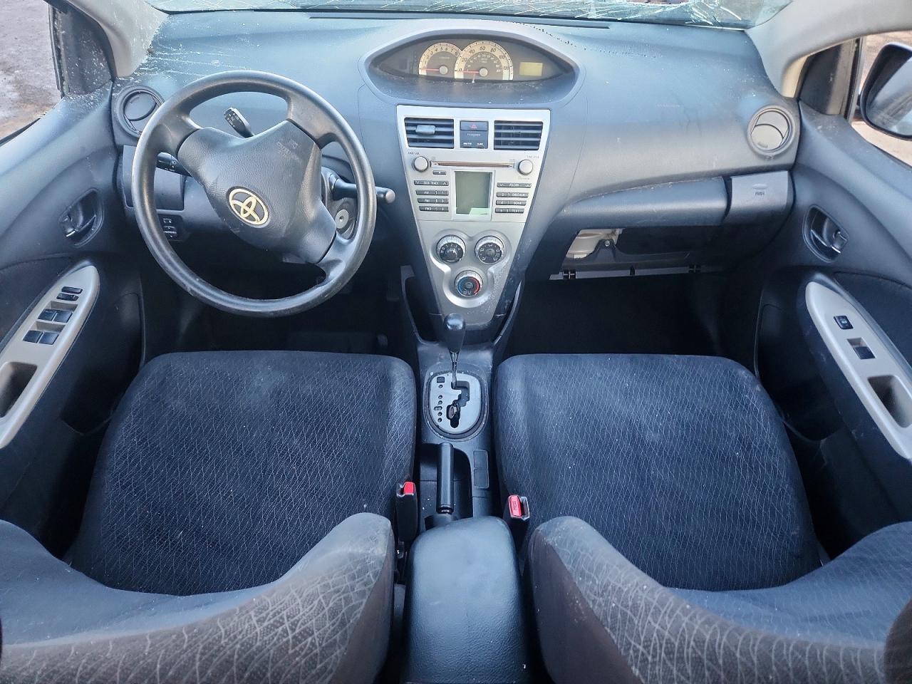 2008 TOYOTA YARIS photo 8