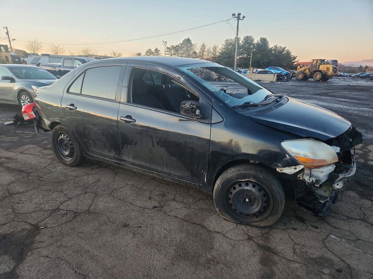 2008 TOYOTA YARIS photo 4